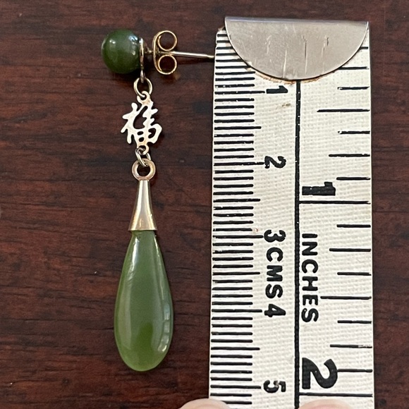 Natural nephrite jade gold tone drop earrings - Picture 8 of 8